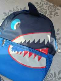 Рюкзак "Акула-путешественник" для смелых исследователей!