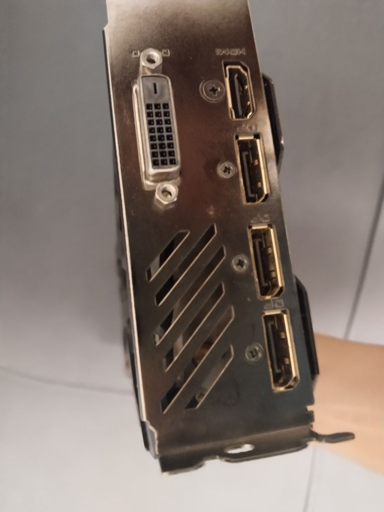 GTX 1070 TI Gigabyte