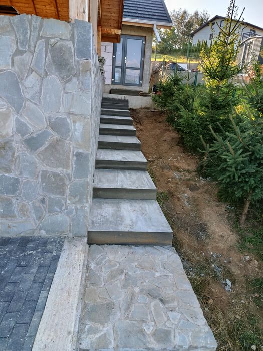 Executam lucrări de construcții!