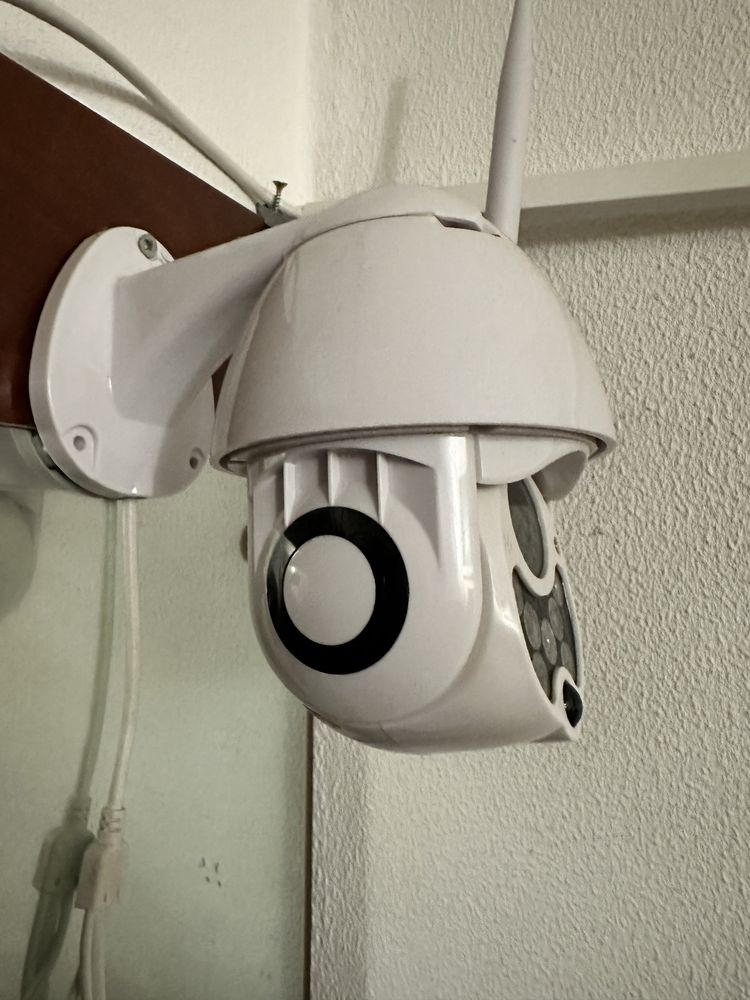 Camera IP DOME face tracking