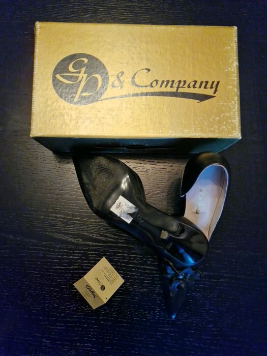 Pantofi din piele Guban