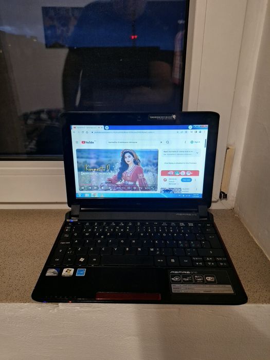 Vând Mini Laptop Acer