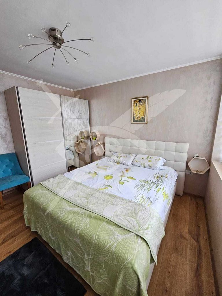 Дава се под наем Двустаен апартамент в Варна, Чайка - 65 кв.м за 900 € - Снимка #3