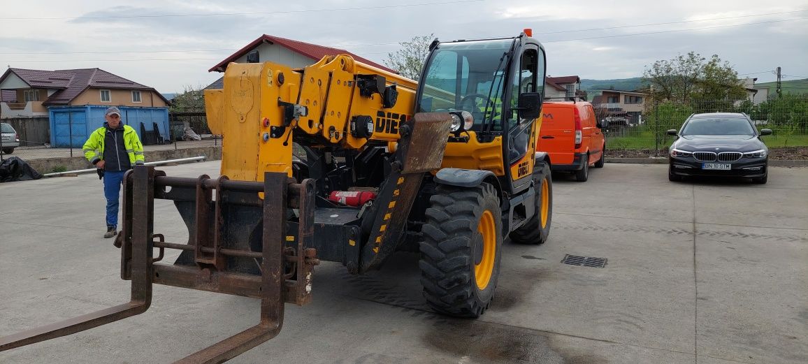 De vânzare DIECI 4017 / MANITOU/ MERLO an 2019 4200 ore, perfect funct