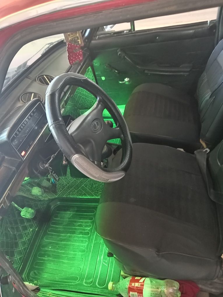 Vaz 21011 Lada Sotiladi