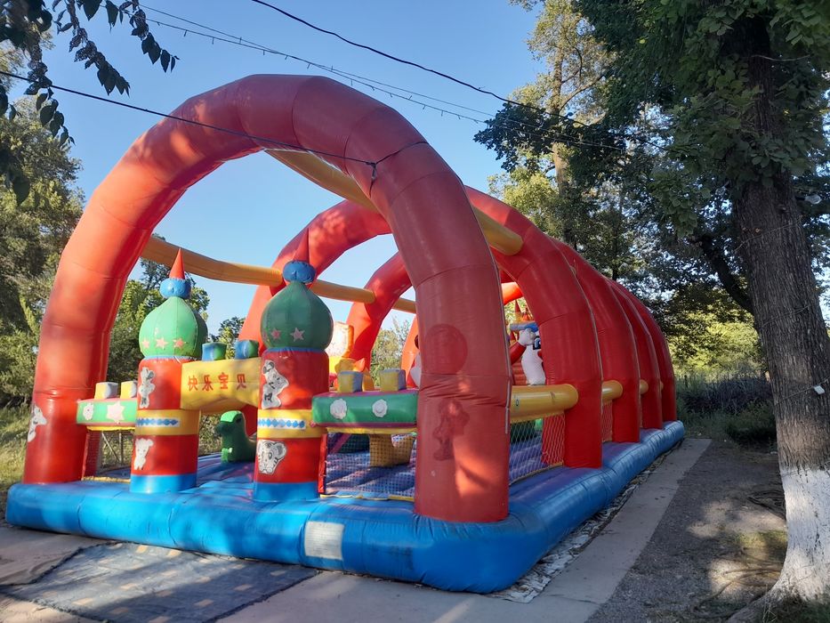 Продаю атракционы и батуты б/у.