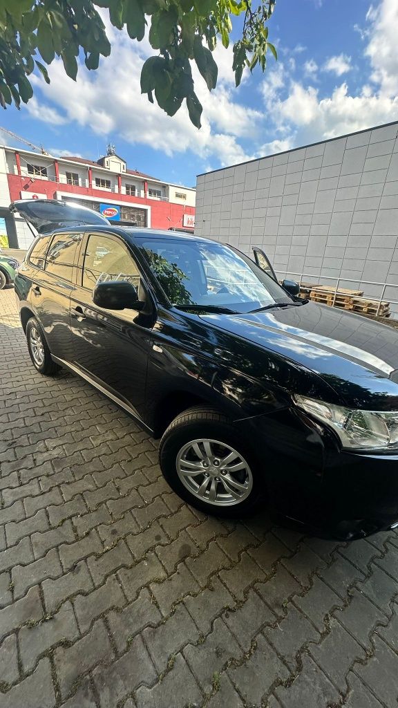 Mitsubishi Outlander 2014