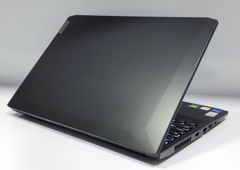 Lenovo IdeaPad Gaming Core i7 - 11370H. RTX 3050 4GB. 120Hz display