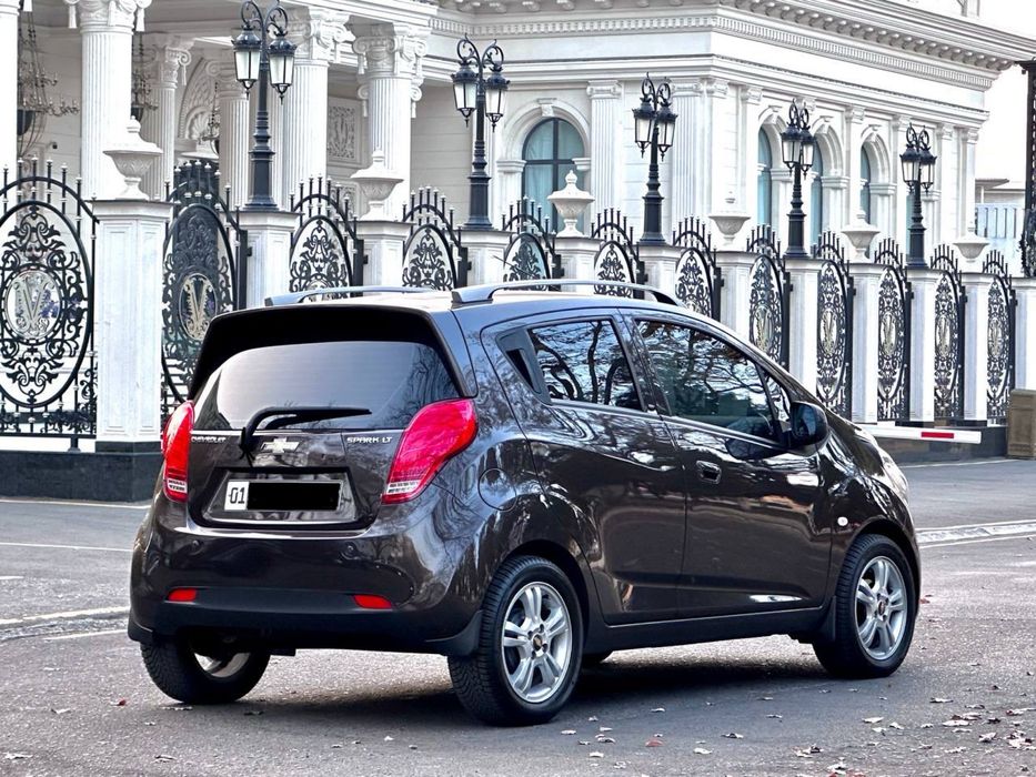 Продаю спарк чоко