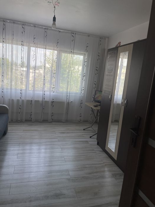 Inchiriez garsoniera