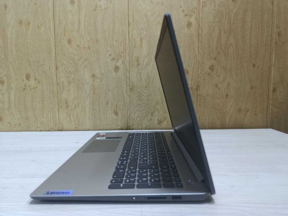 Продается ноутбук Lenovo