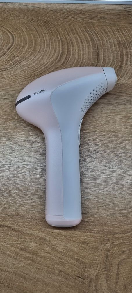 Фотоепилатор PHILIPS