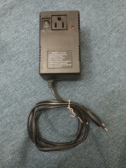 Адаптер за ток с американски преходник
