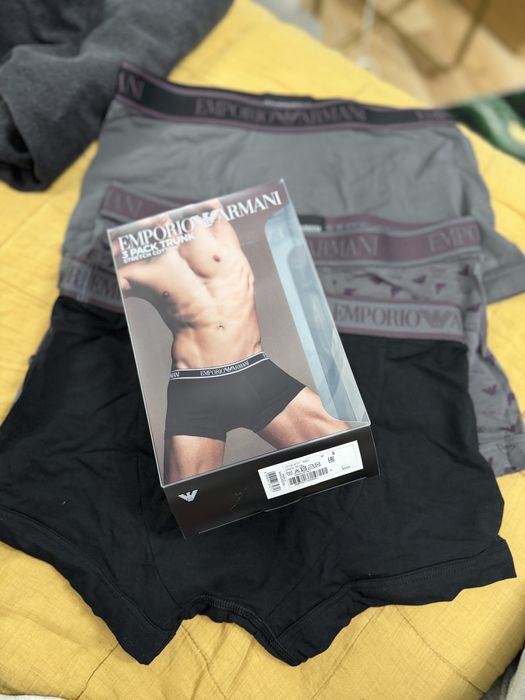 Emporio Armani set 3 boxeri gri-gri-negri marimea S noi originali
