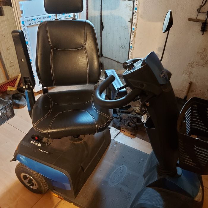 Vînd scooter electric cărucior pers.mobilitate redusă