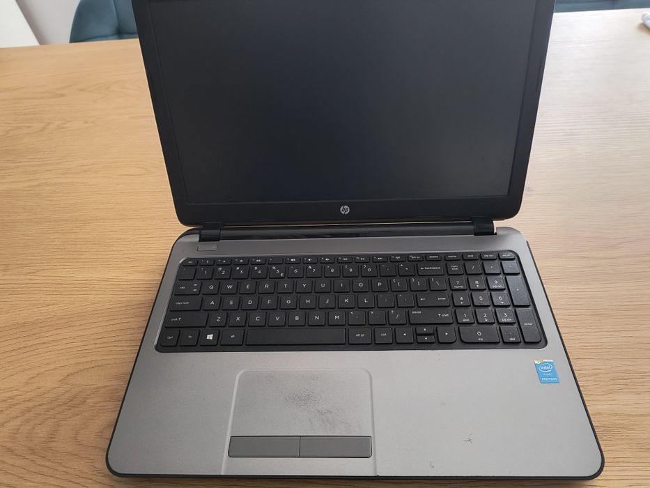 Vând Laptop HP 4GB ram