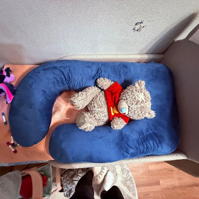 Продам подушку для беременных.