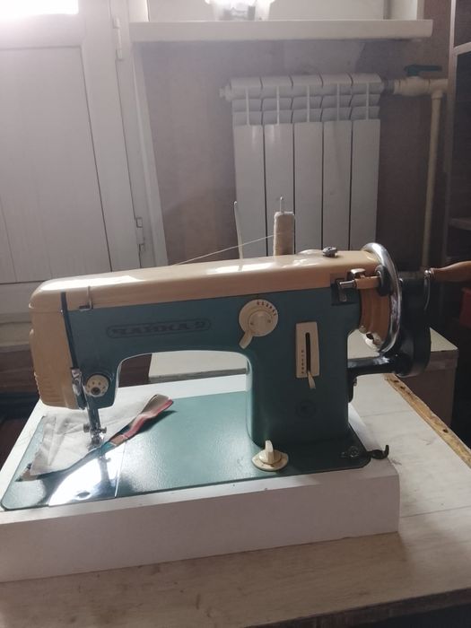 Продам ручные швейные машинки