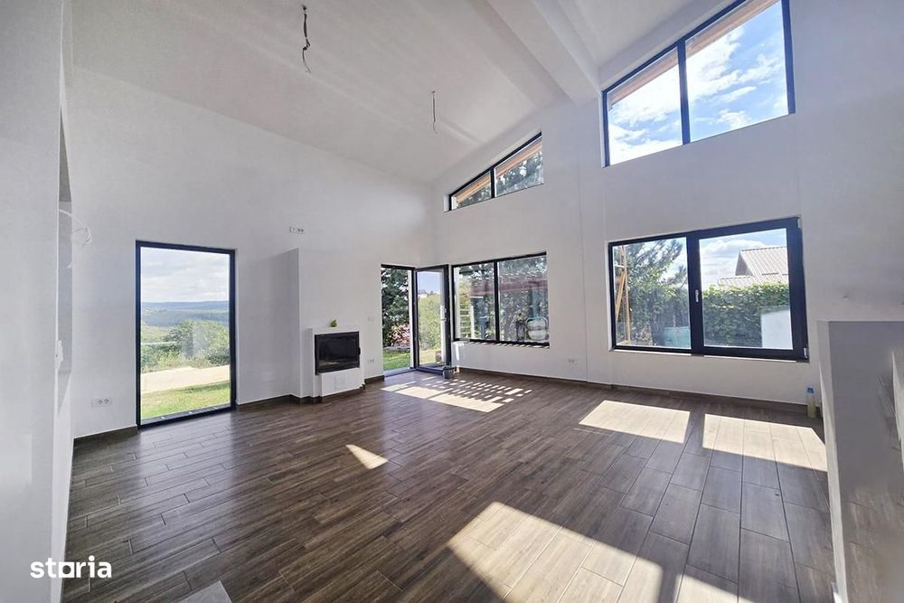 VILA deosebita  Hlincea 170 MP TEREN 1500 MP