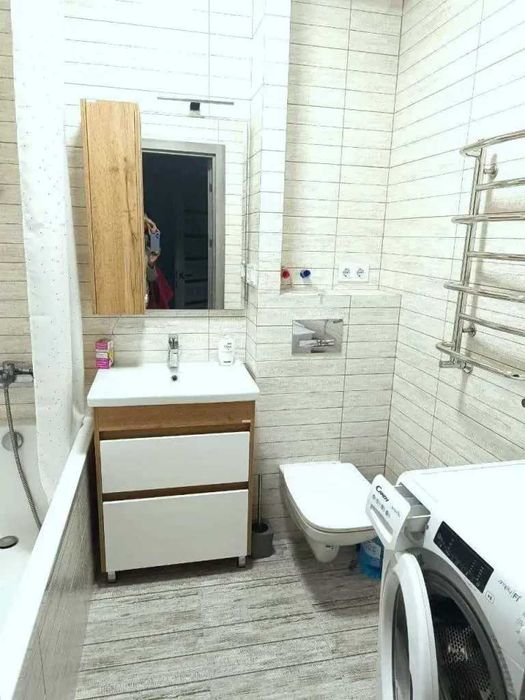 Дава се под наем Двустаен апартамент в София, Център - 56 кв.м за 387.6 € - Снимка #2