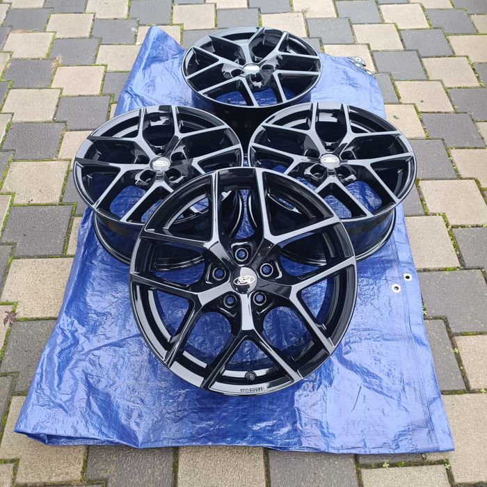 Jante Ford -Volvo R17