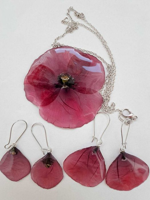 Bijuterii handmade, din flori naturale,  în rășină