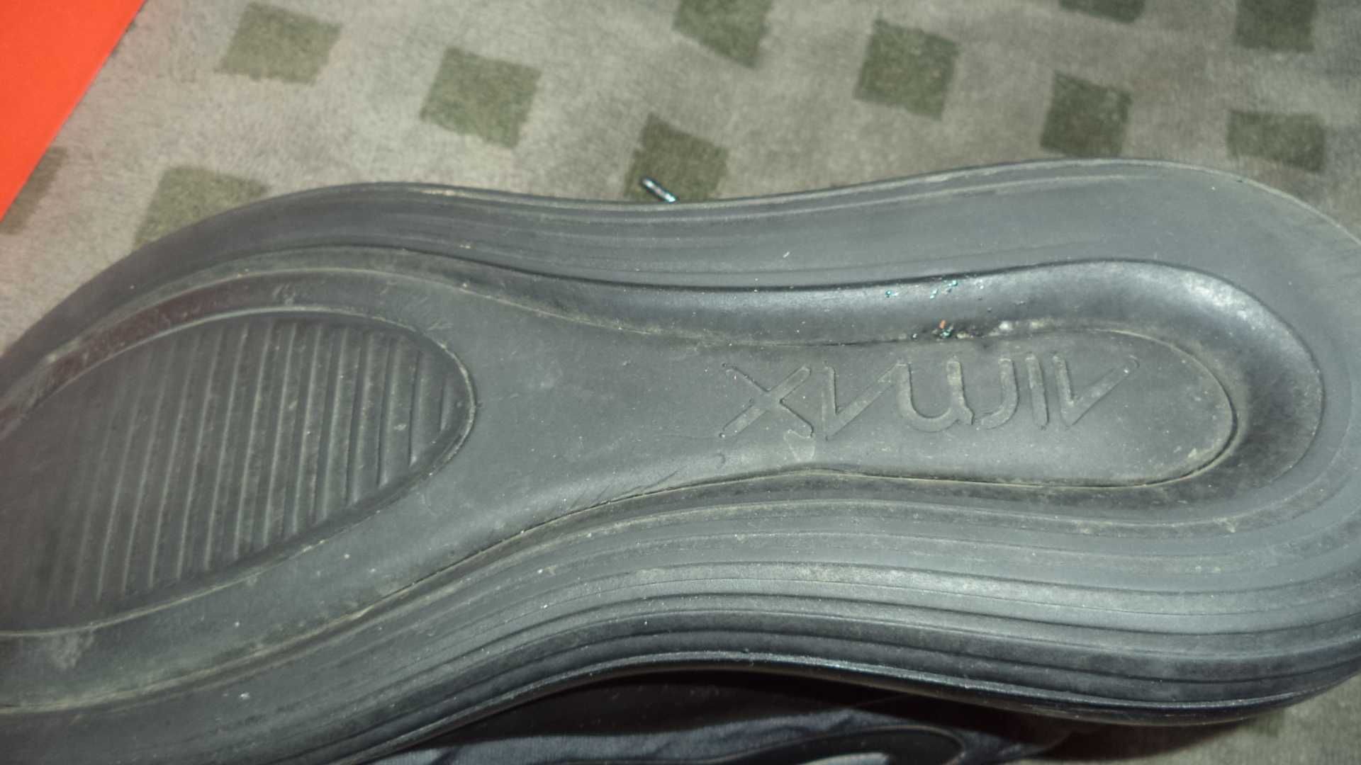 Продавам малко използвани дамски маратонки Nike -39 номер