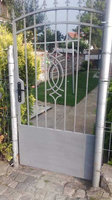 Врати , портали и огради от ковано желязо