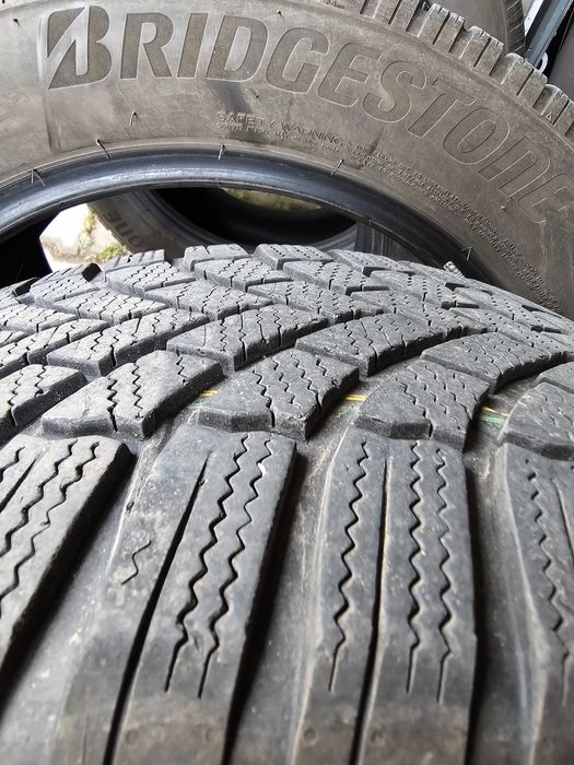 4 бр зимни гуми Bridgestone Blizzak LM005 235/55/18 104H