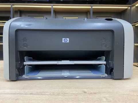 Лазерный Принтер HP LaserJet 1015 - Черно белый, А4