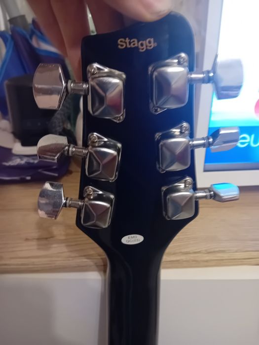 Черна Акустична Китара + комплект 10 перца