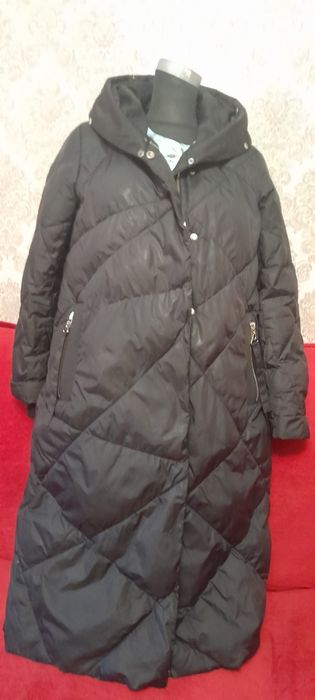 Продам  длинную куртку, зимняя.