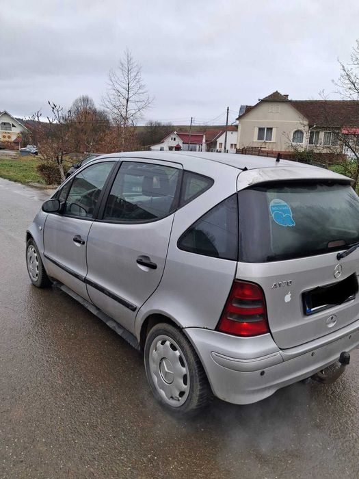 Vind Mercedes motor disal 1 .7 Cp in stare de functionare.