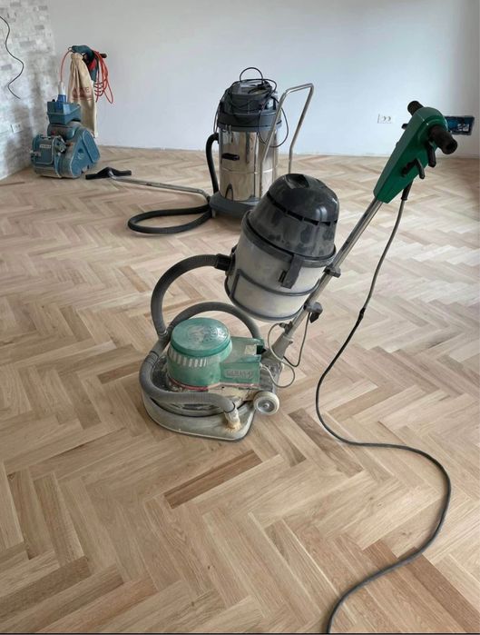 Montaj parchet , rașchetat,lăcuit și plinte-calitate garantată!