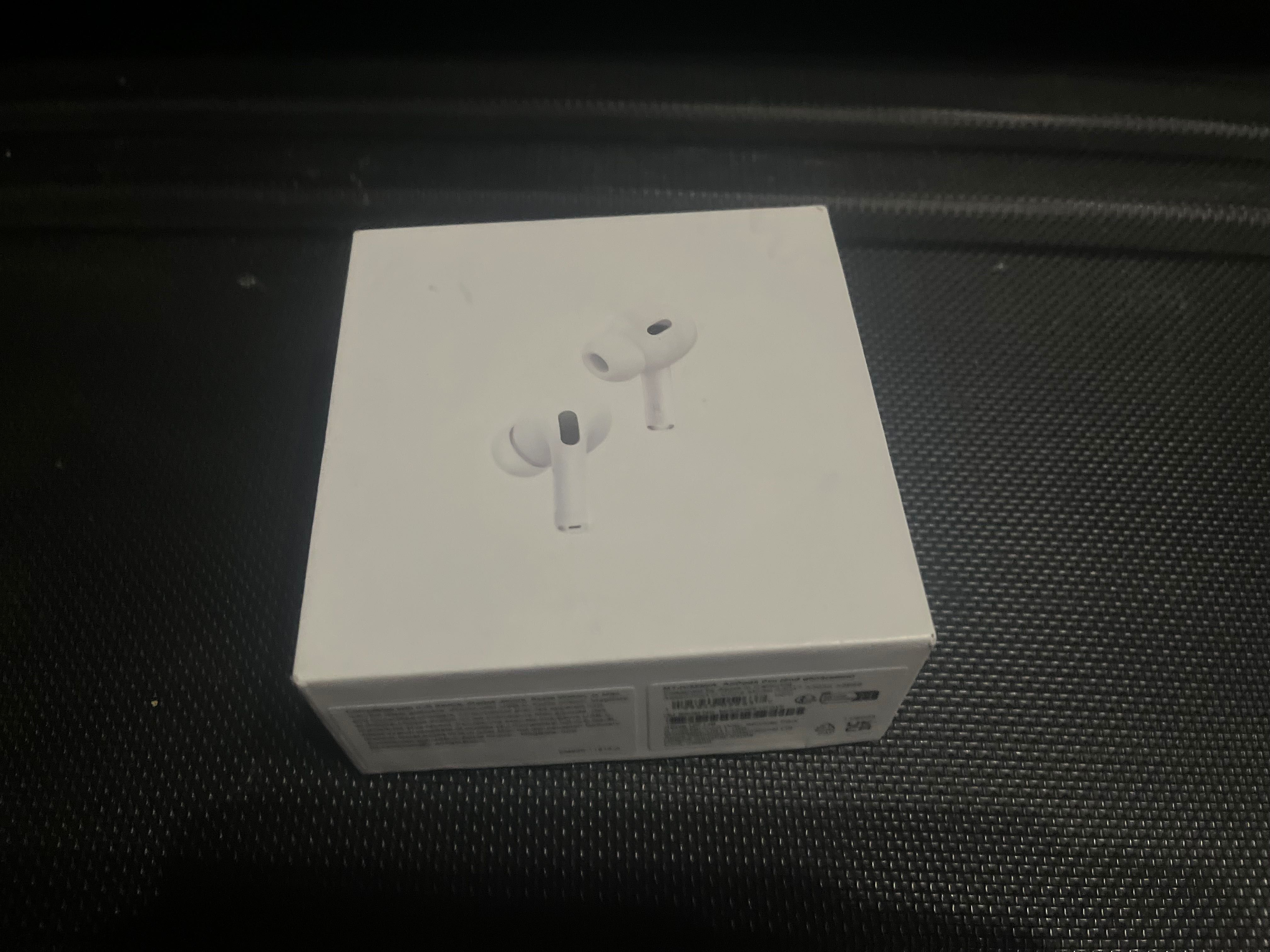 Apple AirPods Pro слушалки