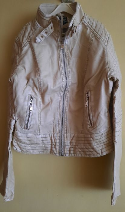 Дамски якета еко кожа бежово и черно