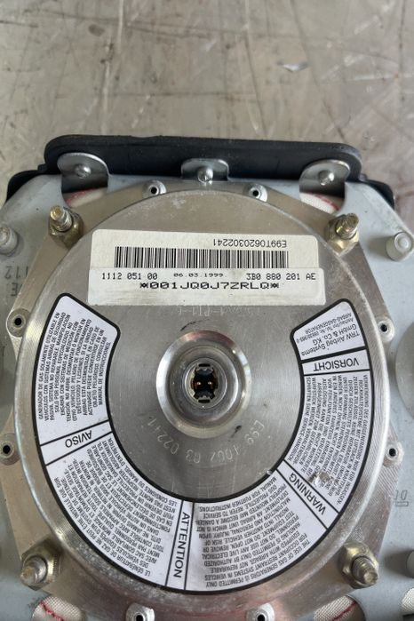 Airbag volan / sofer 3B0880201AE / 3B0 880 201 AE Volkswagen VW Golf