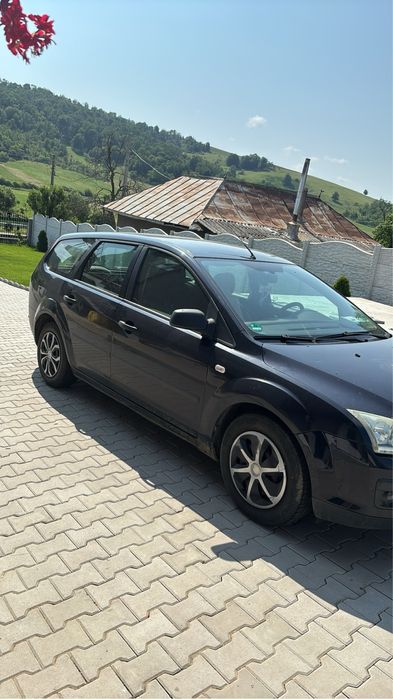 Vind ford focus din 2006 in stare functinala