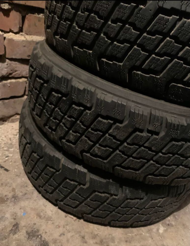 195 65 15 4 броя OFF road добро състояние добър грайфер