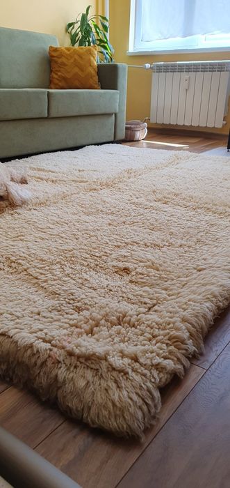 Продавам едноцветен губер