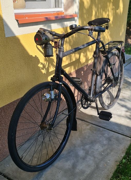 Bicicleta veche 1947