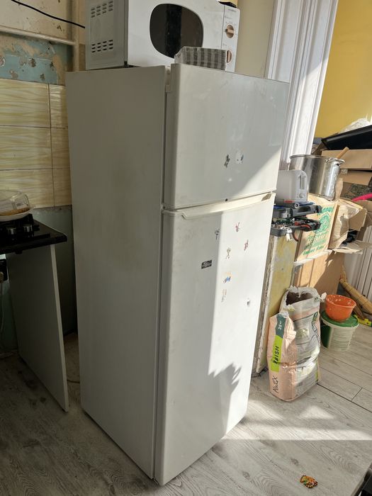 Холодильник рабочий