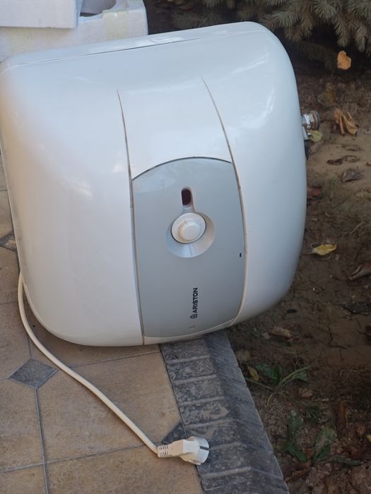 Ariston blan gaz plita sotila ikkalasi iwlidi