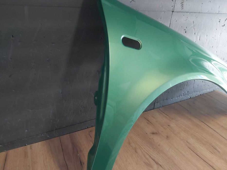 Aripa Fata Dreapta VW Golf 4/IV 1998-2004 (LC6W (Verde))