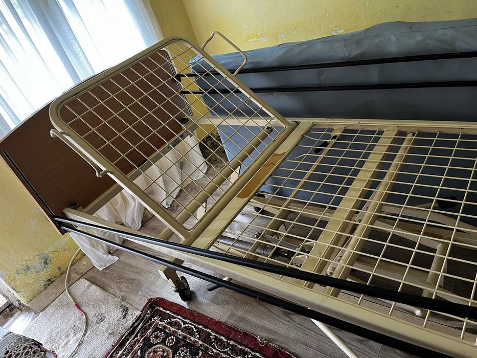 Pat hidraulic de spital/îngrijire bolnavi
