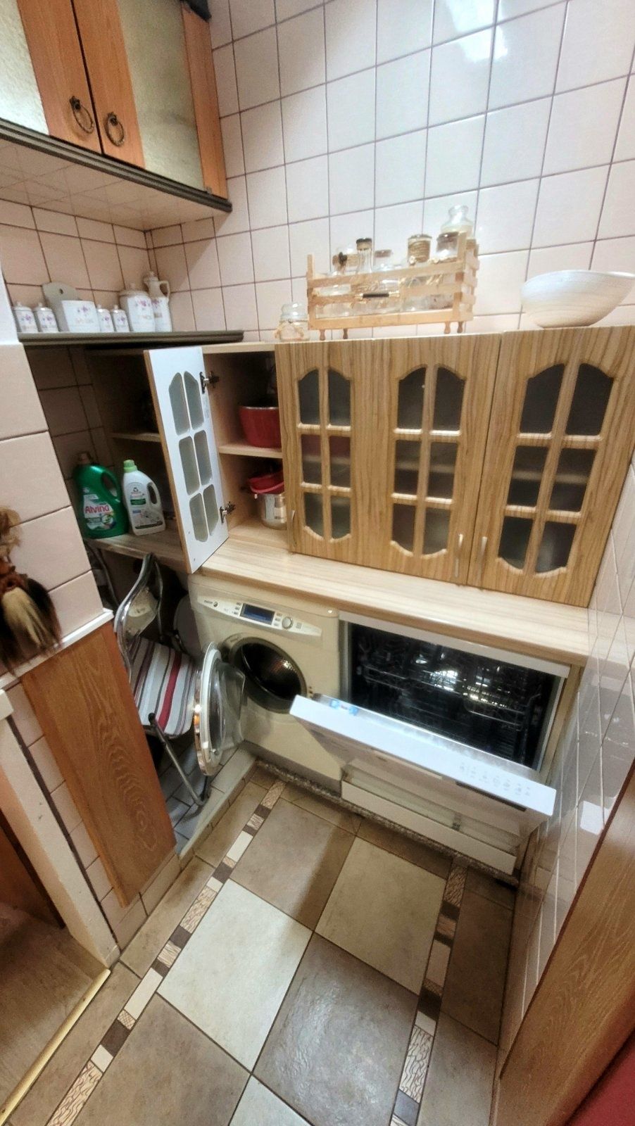 Многостаен апартамент в центъра под наем