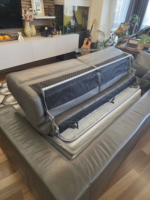 продавам кожен диван