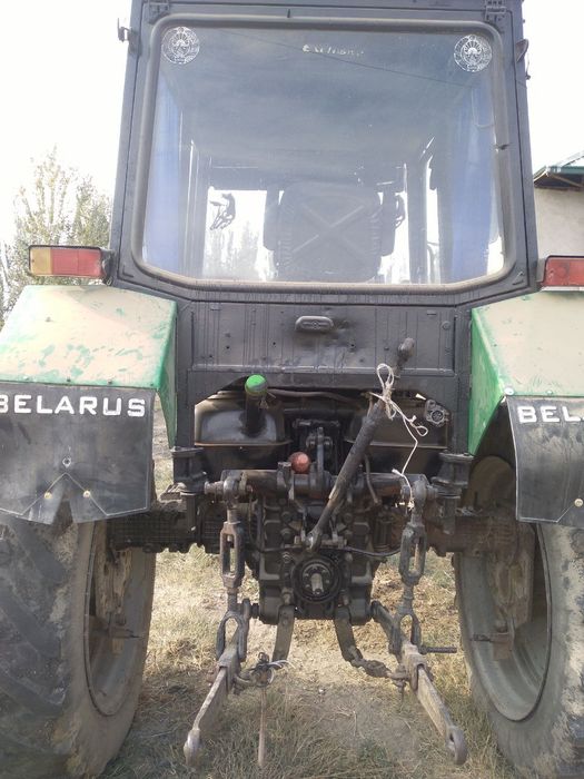MTZ 80 traktori sotiladi