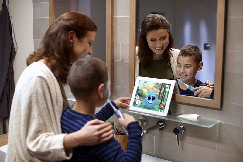 Детска електрическа четка за зъби Philips Sonicare Kids-HX6322/HX6352