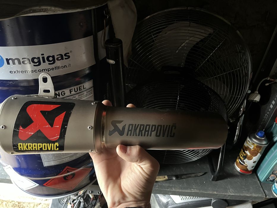 Finala AKRAPOVIC doar vand